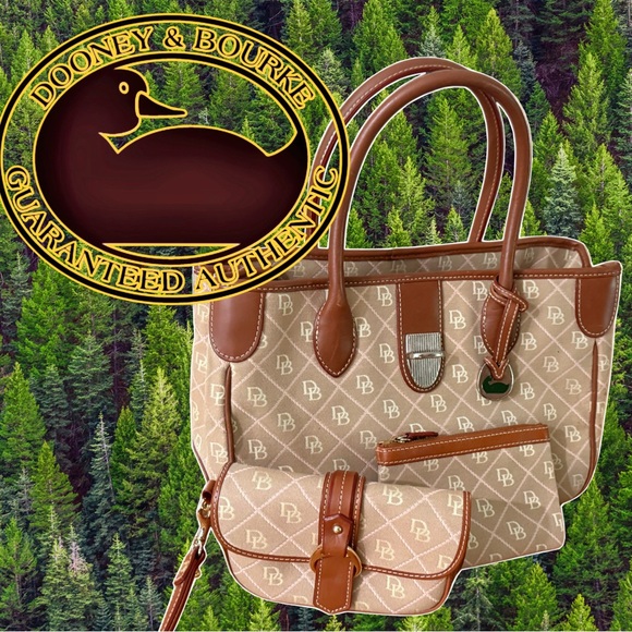 Dooney & Bourke Signature 3-Piece Set 🦆 more then just a bag 🌟 EUC - Picture 1 of 16